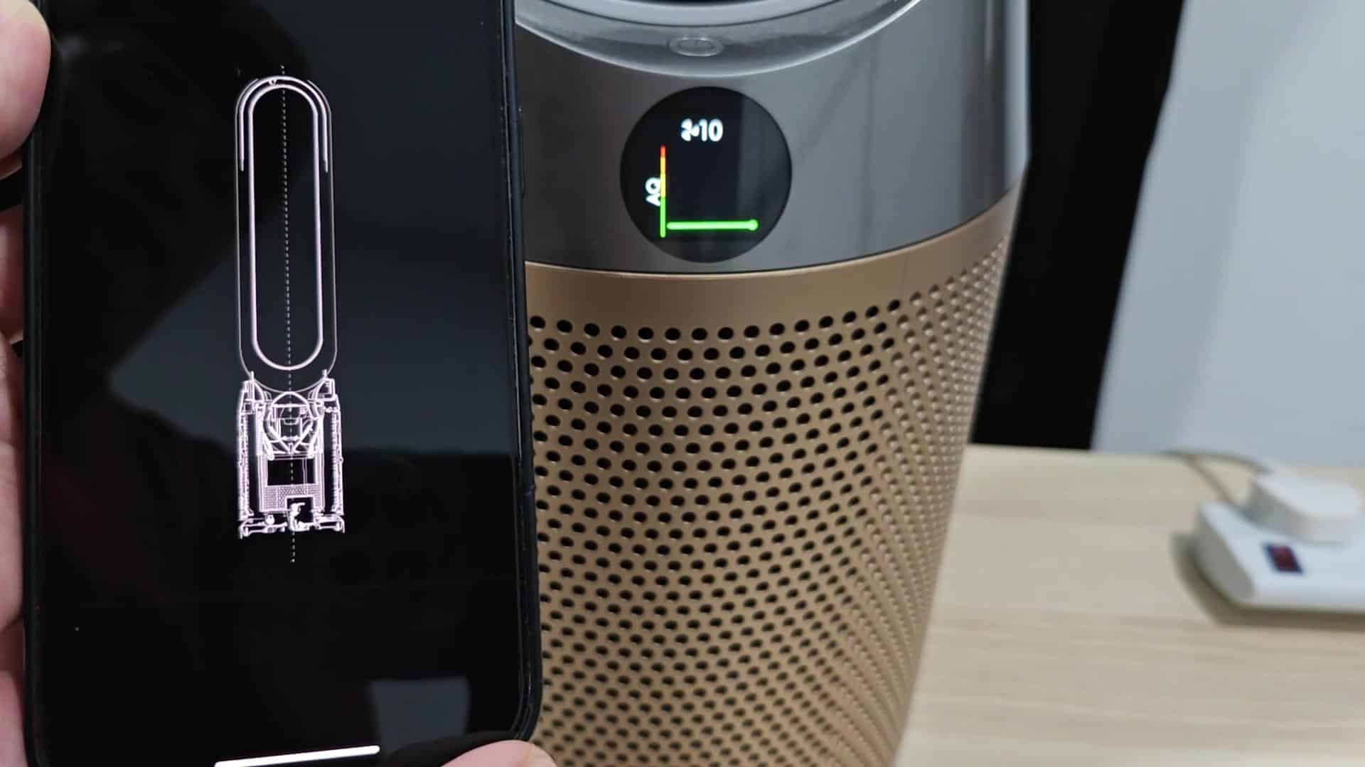 Air purifier running with good air quality Air purifier running with good air quality