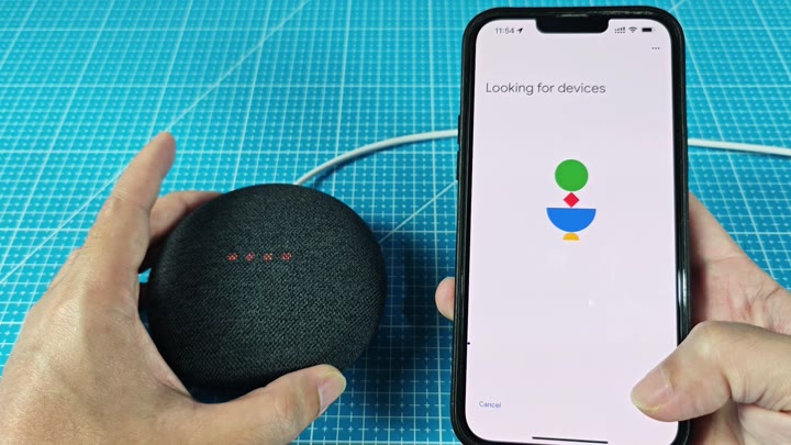 App looking for nearby devices App looking for nearby devices
