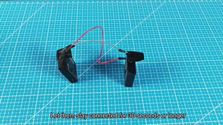 Batteries connected via red gray wires Batteries connected via red gray wires