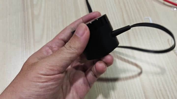 Black Broadlink RM4 Mini device Black Broadlink RM4 Mini device