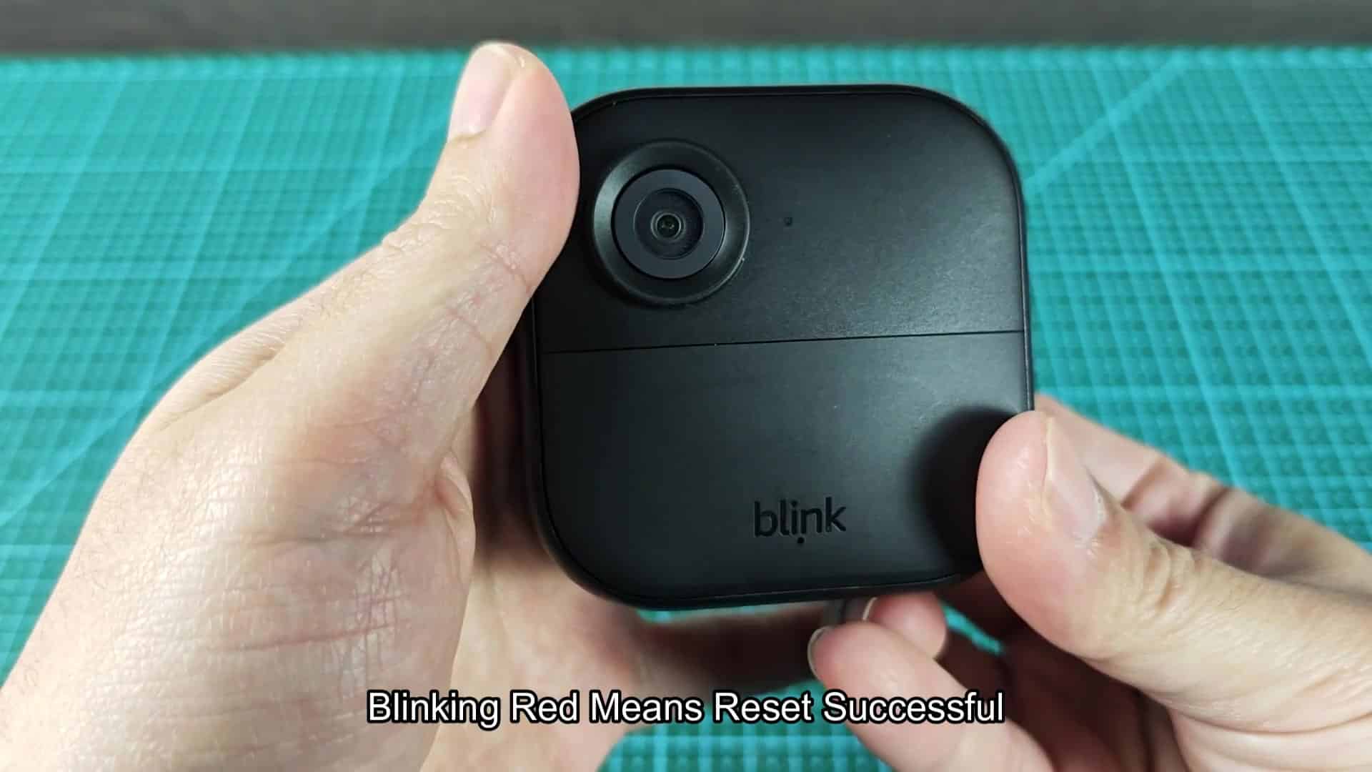 Camera confirms reset with blinking red LED Camera confirms reset with blinking red LED