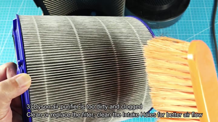 Cleaning cylindrical air filter Cleaning cylindrical air filter