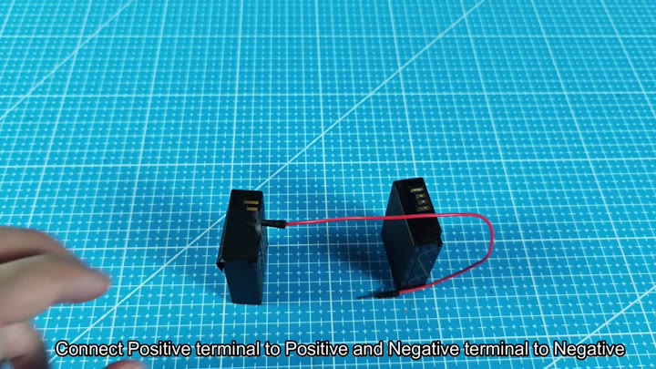 Connecting battery terminals with alligator clips Connecting battery terminals with alligator clips