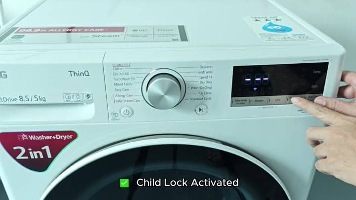 Control panel with child lock active Control panel with child lock active