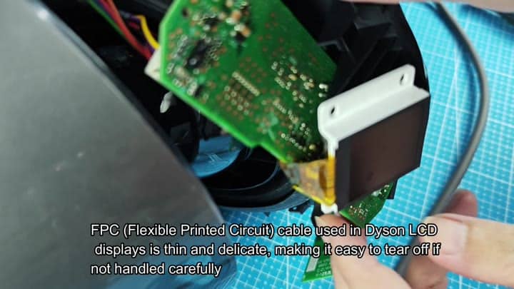 Delicate LCD flex cable connection Delicate LCD flex cable connection