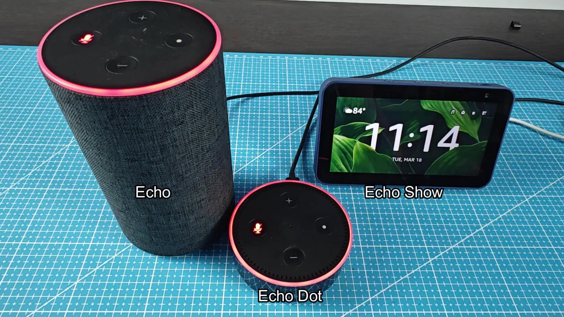 Devices shown with pink light rings Devices shown with pink light rings