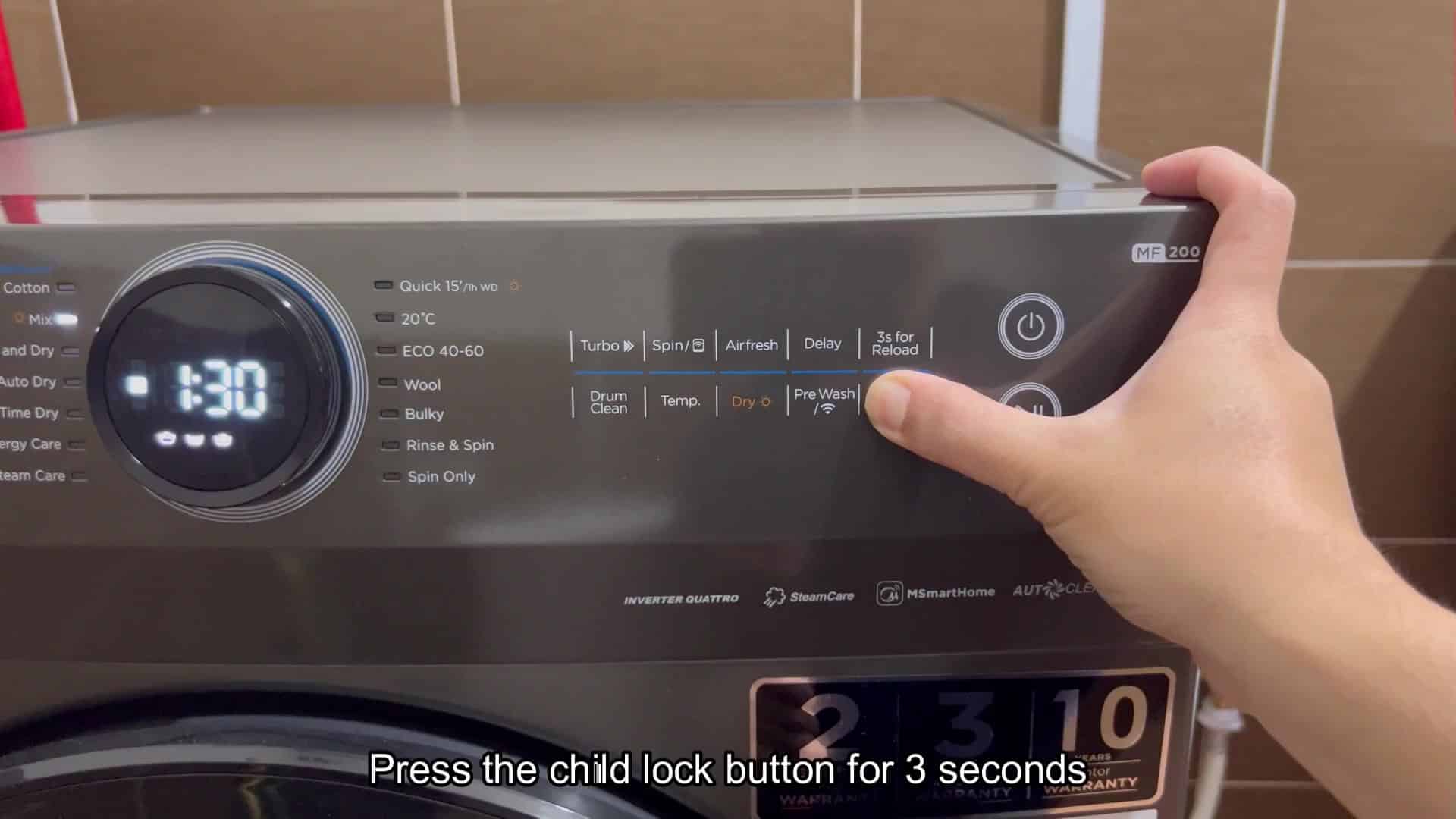 Display shows CL for Child Lock activated Display shows CL for Child Lock activated