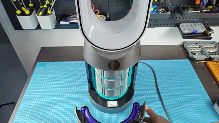 Dyson purifier base partially disassembled Dyson purifier base partially disassembled
