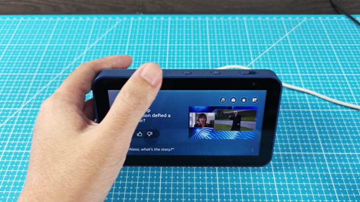 Echo Show news feed interface Echo Show news feed interface