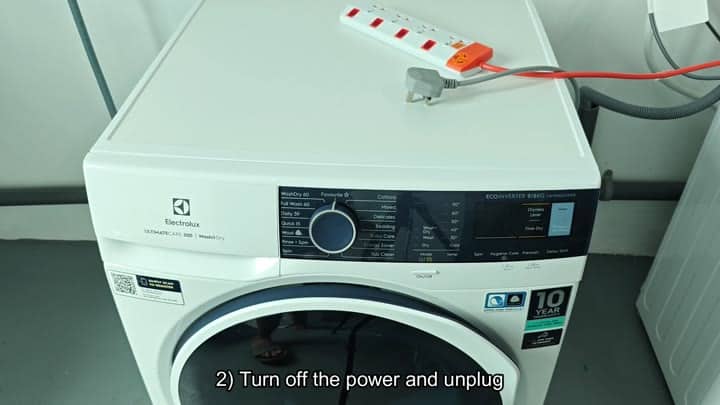 Electrolux machine unplugged from power strip Electrolux machine unplugged from power strip