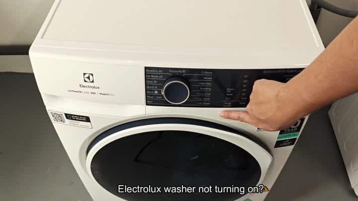 Electrolux UltimateCare 500 washer front view Electrolux UltimateCare 500 washer front view