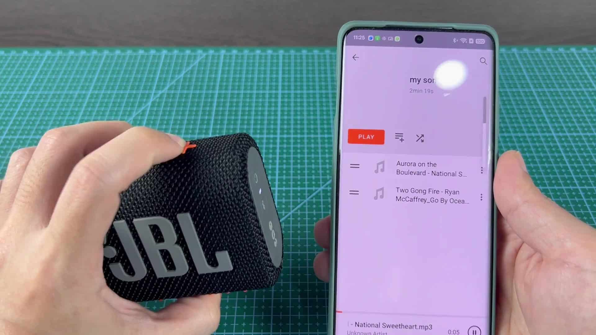 High volume warning on phone screen High volume warning on phone screen