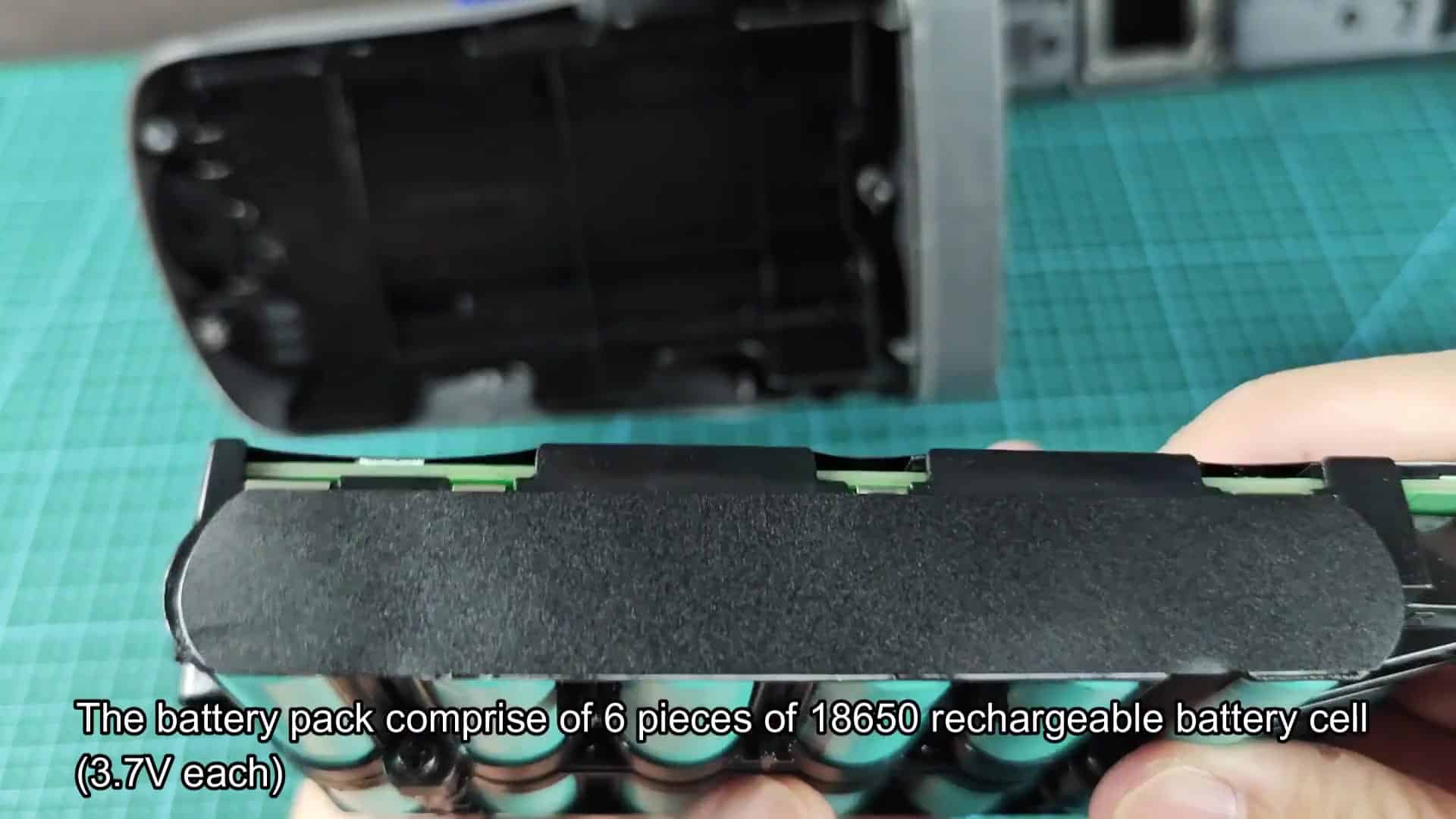 Internal 18650 lithium cells exposed Internal 18650 lithium cells exposed