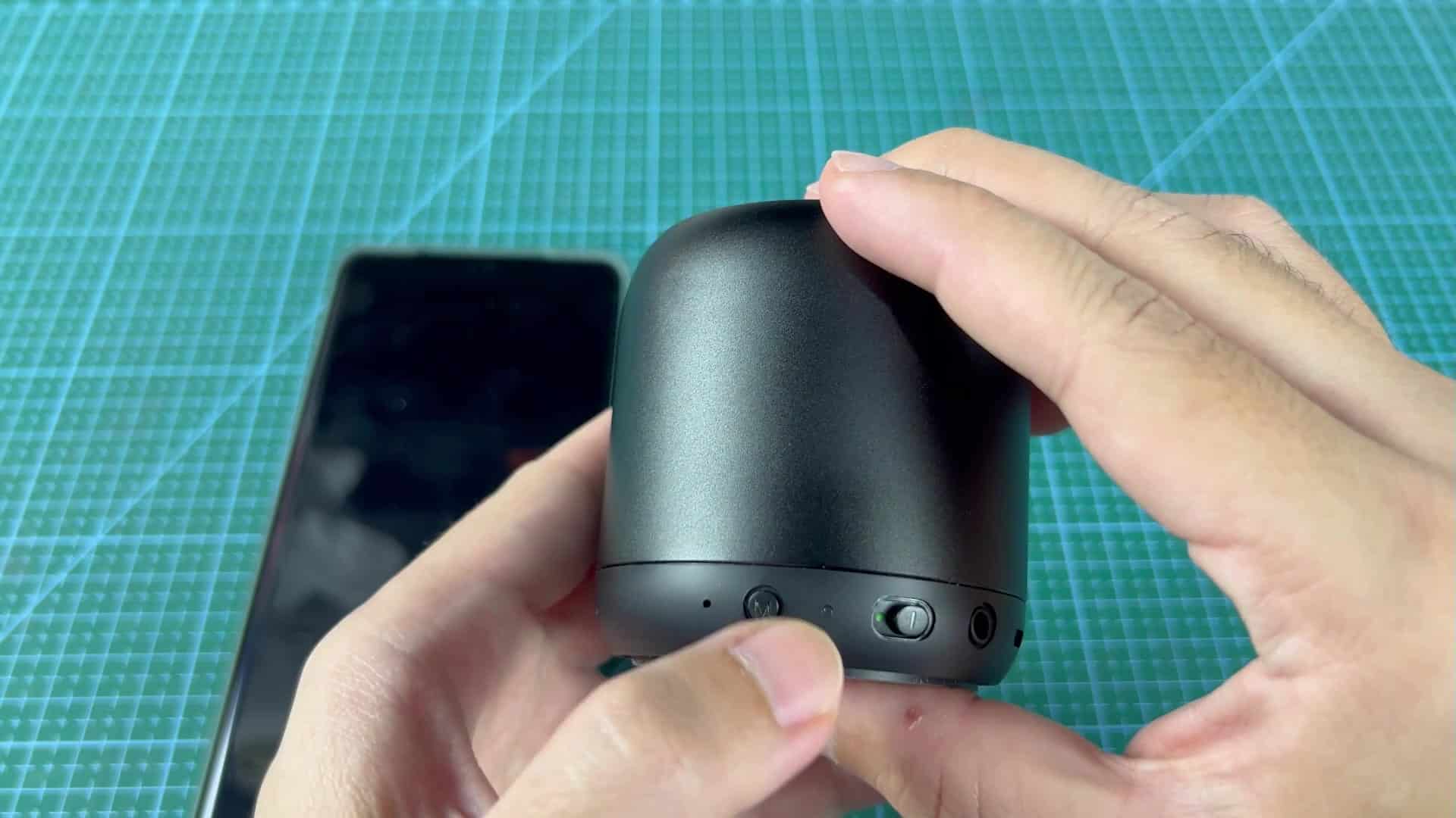 Micro-USB charging port on speaker base Micro-USB charging port on speaker base