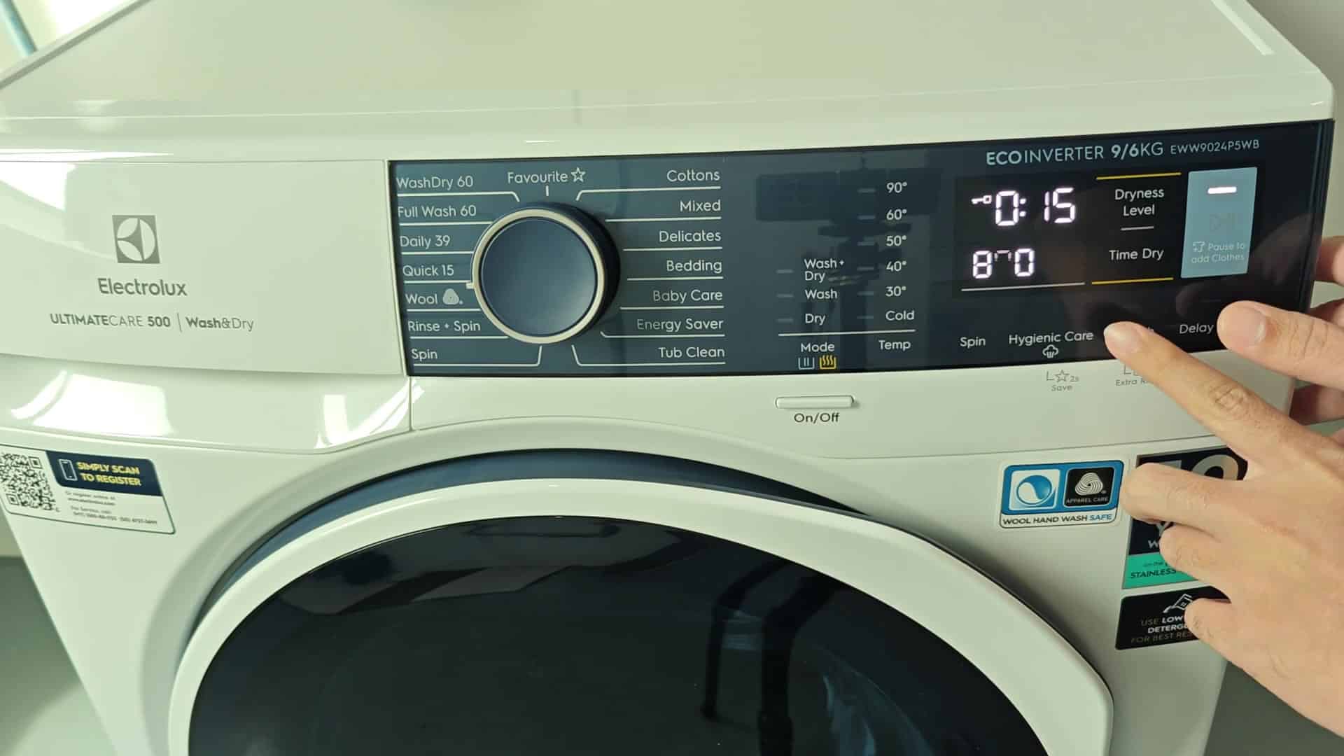 Pressing Prewash and Delay Start buttons Pressing Prewash and Delay Start buttons