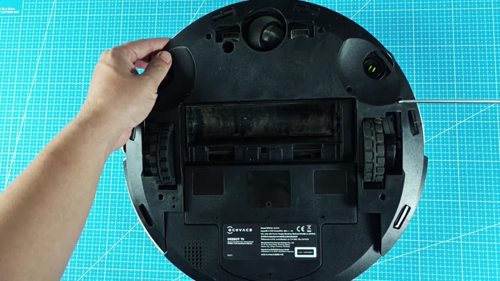 Removing component from Deebot T9 base Removing component from Deebot T9 base