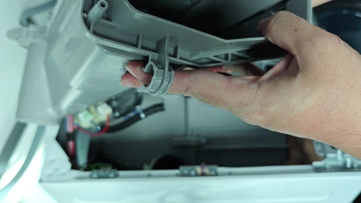 Removing internal plastic component Removing internal plastic component
