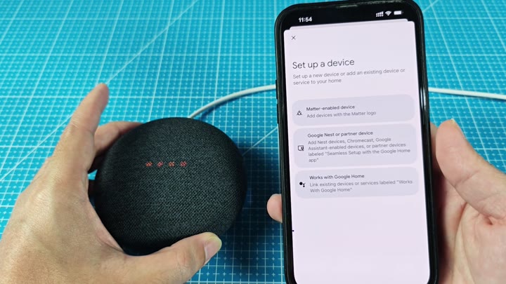 Selecting device in Google Home app Selecting device in Google Home app