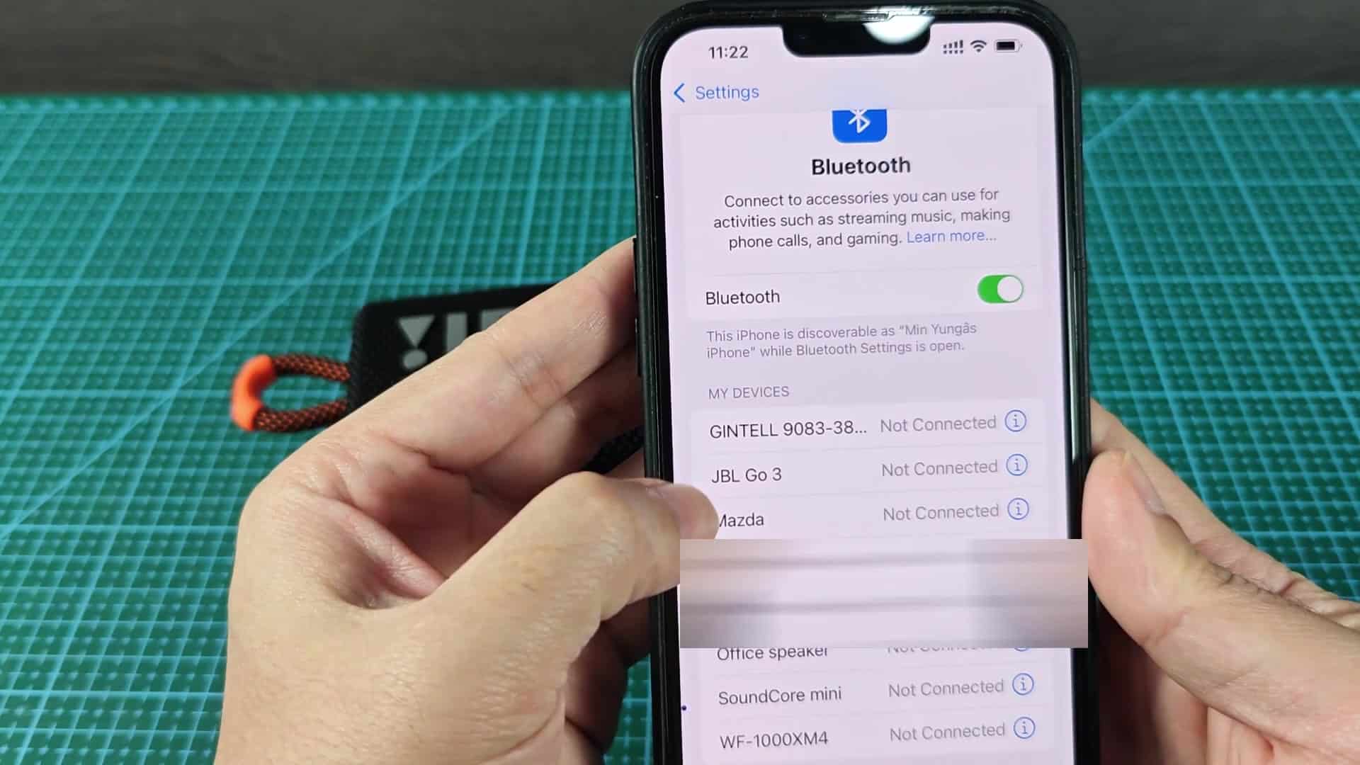 Selecting JBL Go 3 in Bluetooth menu Selecting JBL Go 3 in Bluetooth menu