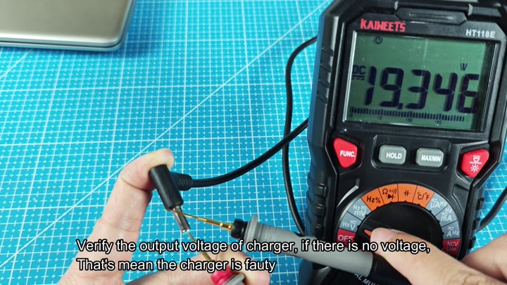 Testing charger voltage output with multimeter Testing charger voltage output with multimeter