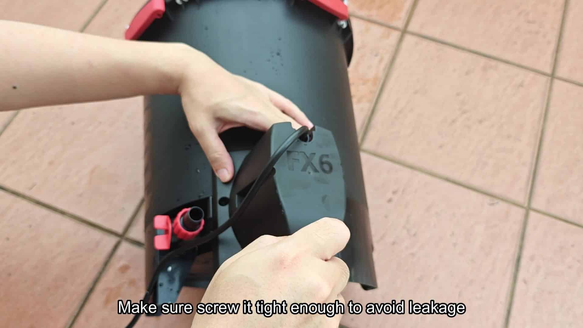 Tightening FX6 cover to prevent leaks Tightening FX6 cover to prevent leaks