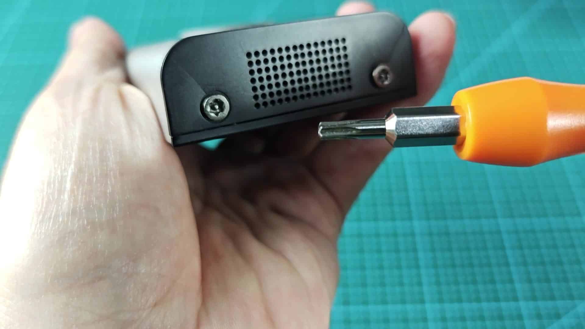 Torx driver loosening side screw Torx driver loosening side screw