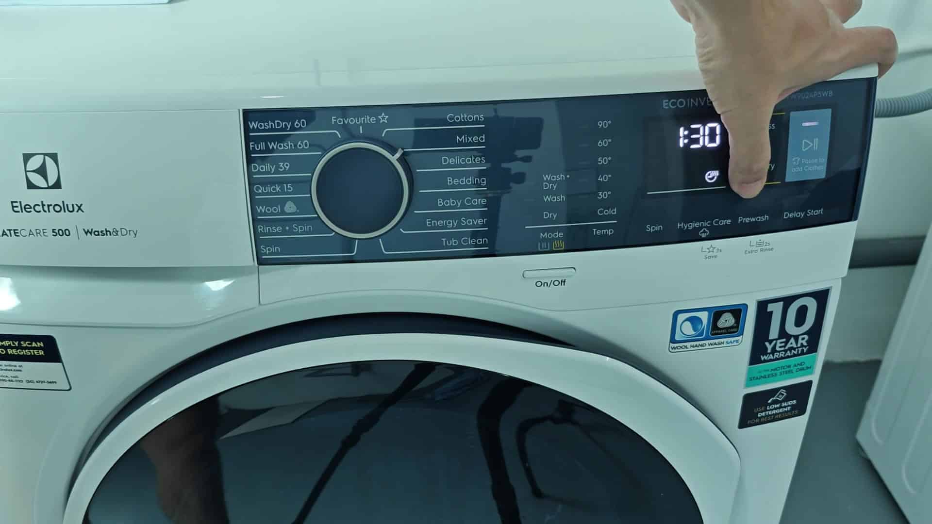 Turn dial to select desired wash program Turn dial to select desired wash program