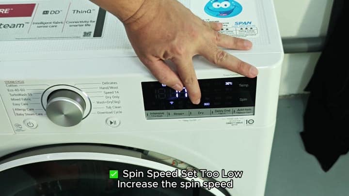 Washer display showing spin and temperature Washer display showing spin and temperature