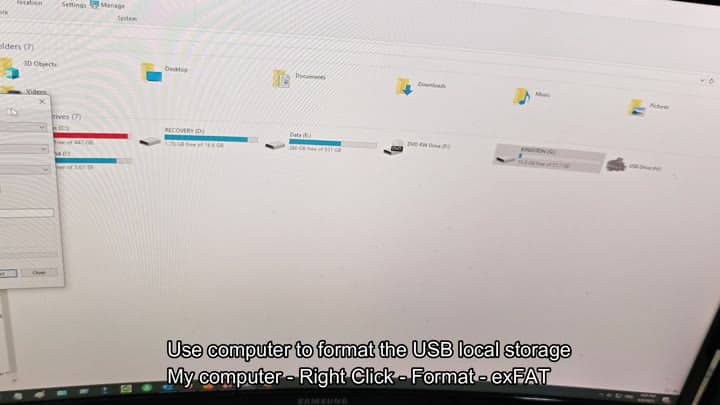 Windows explorer showing USB drive ready to format Windows explorer showing USB drive ready to format