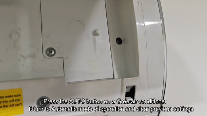 Gree AC unit with warning label Gree AC unit with warning label