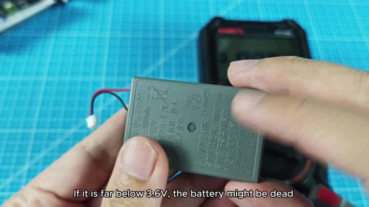 Inspecting lithium-ion battery specs Inspecting lithium-ion battery specs