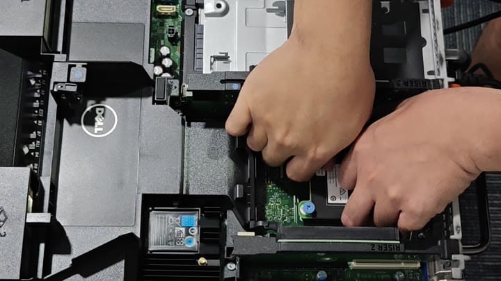 Installing component in Dell server Installing component in Dell server