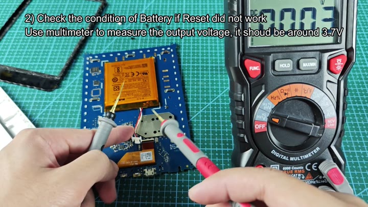 Multimeter testing battery voltage Multimeter testing battery voltage
