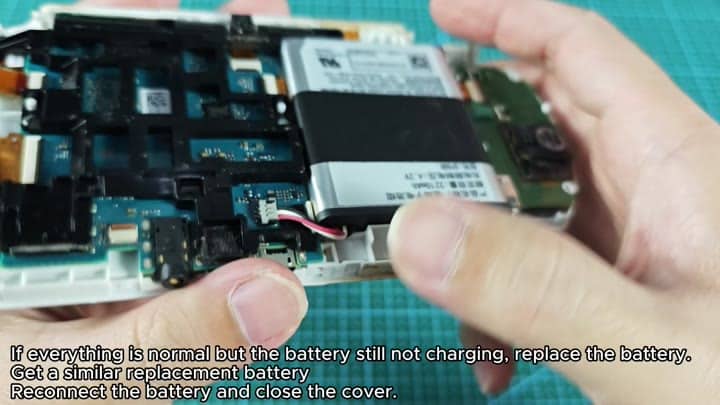Reconnected 3.7V battery inside PS Vita Reconnected 3.7V battery inside PS Vita