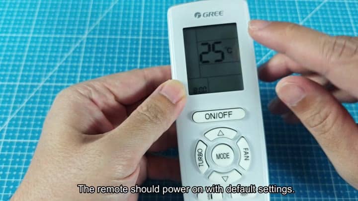 Remote displays default temperature and time Remote displays default temperature and time