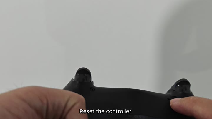 Resetting the PS4 controller Resetting the PS4 controller