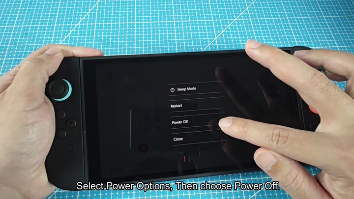 Selecting Power Off from menu Selecting Power Off from menu
