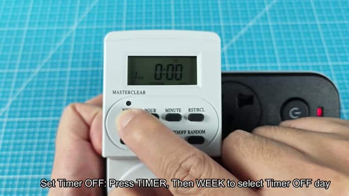 Selecting timer OFF day on digital switch Selecting timer OFF day on digital switch