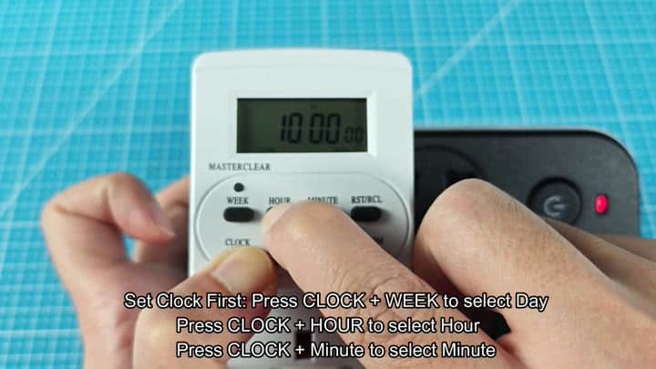 Setting the hour on digital timer switch Setting the hour on digital timer switch